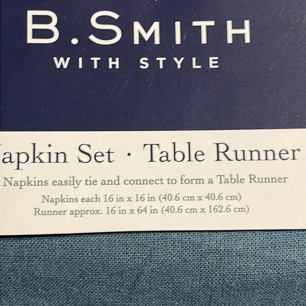 Set/2 B Smith napkin set and table runners